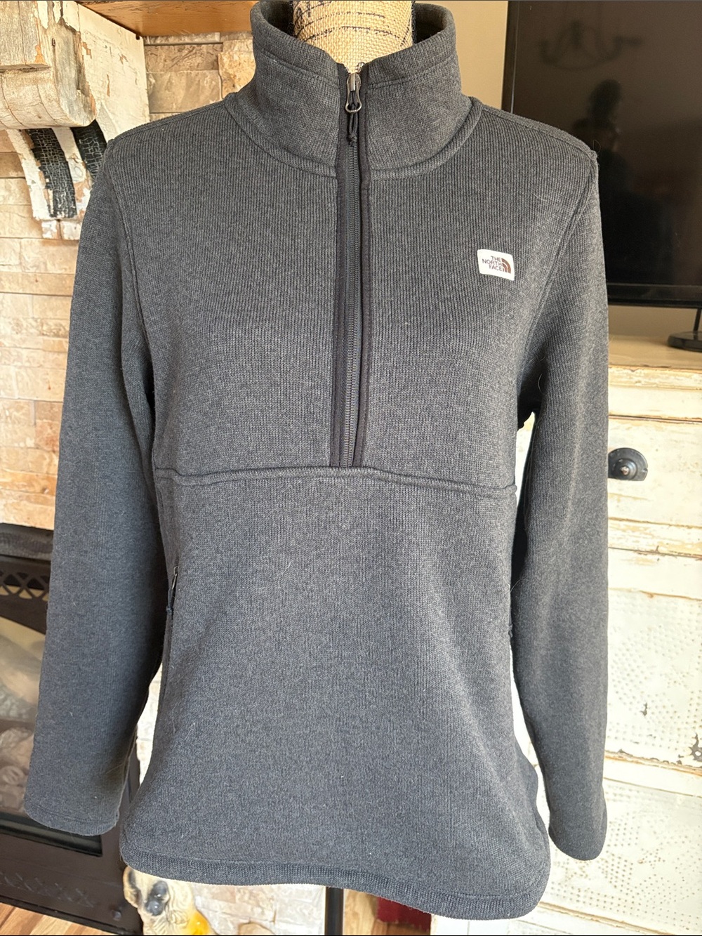 The North Face Crescent 1/4 zip pullover dark gray ribbed knit kangaroo pocket